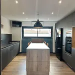 게스트하우스 La Estienne - Spacieuse - Conviviale - 6 - Parking Prive 3*