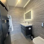 게스트하우스 La Estienne - Spacieuse - Conviviale - 6 - Parking Prive 3*